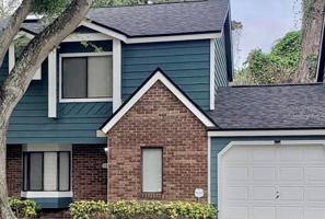 6932 COUNTRY CORNER