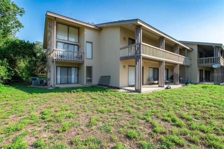 713 OLDE CAMELOT CIRCLE