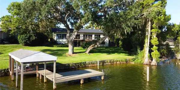 1212 LAKE POINT