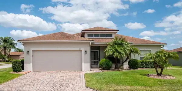 4573 TURNBERRY
