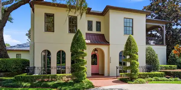 2228 AZALEA PLACE