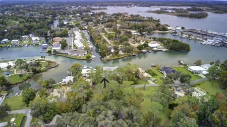 255 NW BAY PATH DRIVE