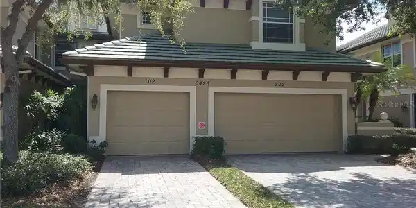6426 MOORINGS POINT CIRCLE