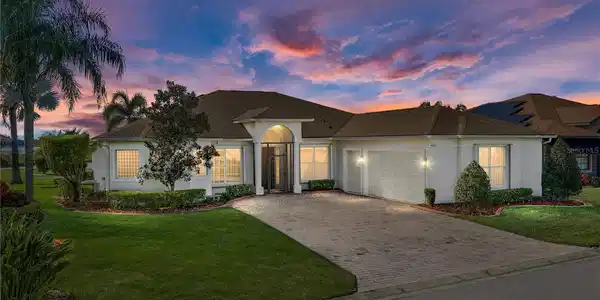 4025 SABLE LOOP DRIVE