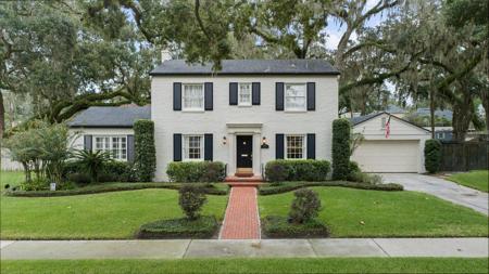 1304 SHOREWOOD DRIVE