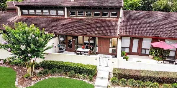 10 LOMA LINDA