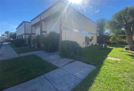 3976 CRAYRICH CIRCLE