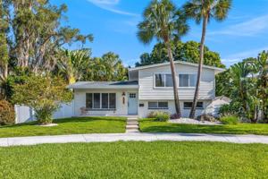 4701 VENETIAN NE