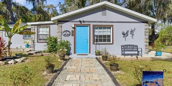 206 S HUNTING LODGE DRIVE