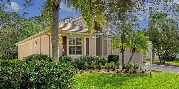 8347 WHISPERING WOODS
