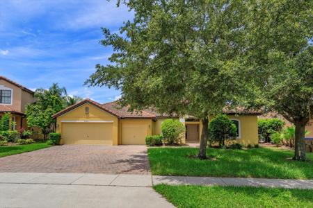 3904 COASTAL BREEZE DRIVE