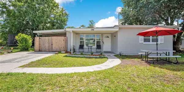 1301 LAWNE BOULEVARD
