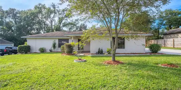 5109 FAIRFAX DRIVE