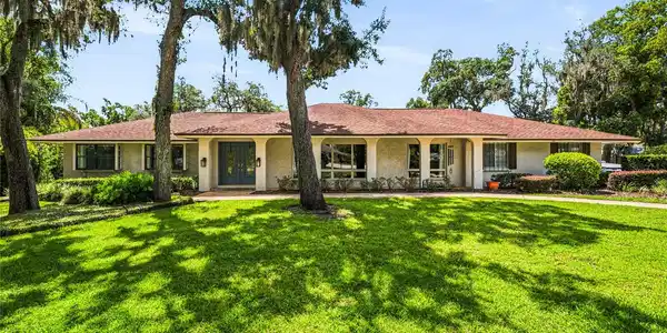 111 LITTLE OAK LANE