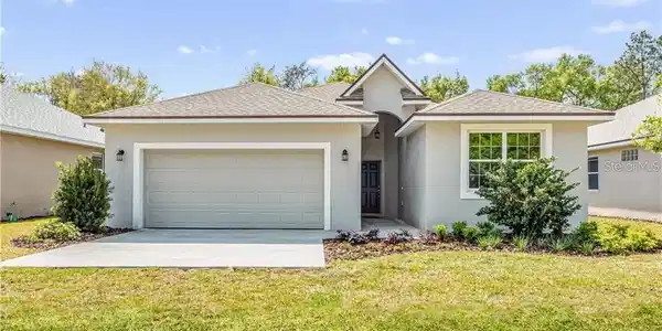 82 ELEVEN OAKS