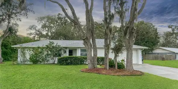 2391 DUSTIN CIRCLE
