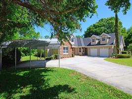 2202 OLD TAVARES