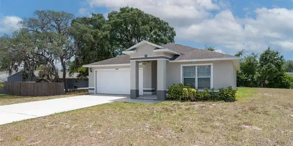 2044 HILLVIEW CIRCLE