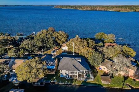 128 LAKE SHORE DRIVE N