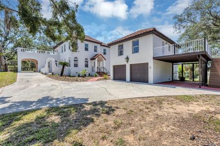 802 S 10TH STREET