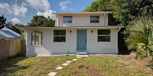 435 SEMINOLE AVENUE