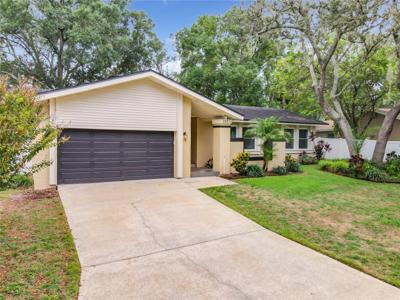 111 E WYNDHAM COURT