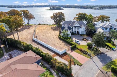 125 WHITECAPS CIRCLE