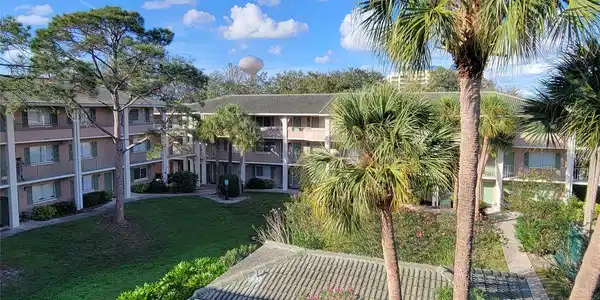 121 OYSTER BAY CIRCLE