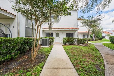 9511 CITRUS GLEN