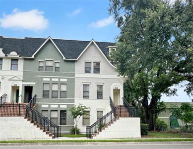 584 COPLEY LANE