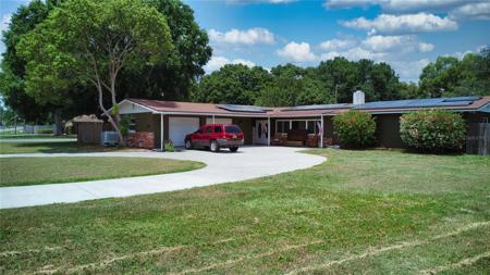 207 SUNSHINE DR