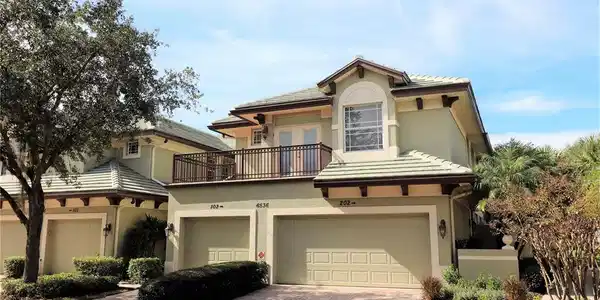 6536 MOORINGS POINT