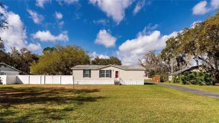 2796 E LAKE ROAD