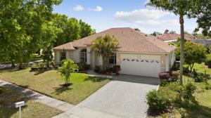 10064 HIGHLAND WOODS