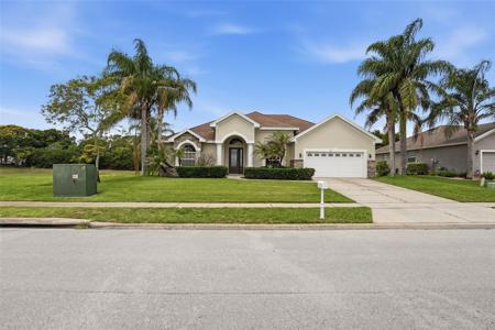 200 LAKE ARIETTA COURT