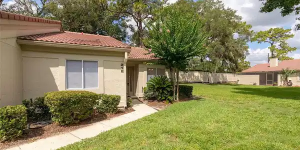 212 W SABAL PALM PLACE