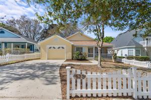 927 LAKE ELSIE