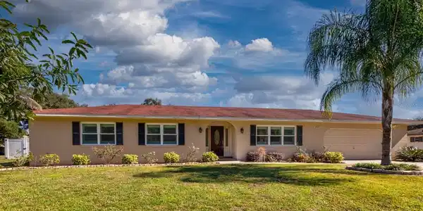 2421 BRIARWOOD