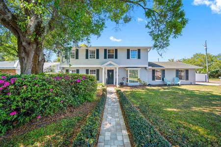 712 KARLYN DRIVE