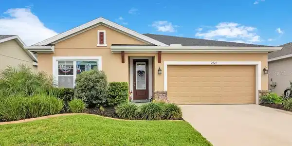 2921 DEERBERRY LANE