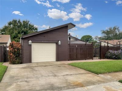2111 KINGS CROSSING SW
