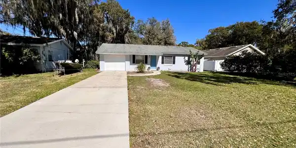 413 WOODLAND DRIVE