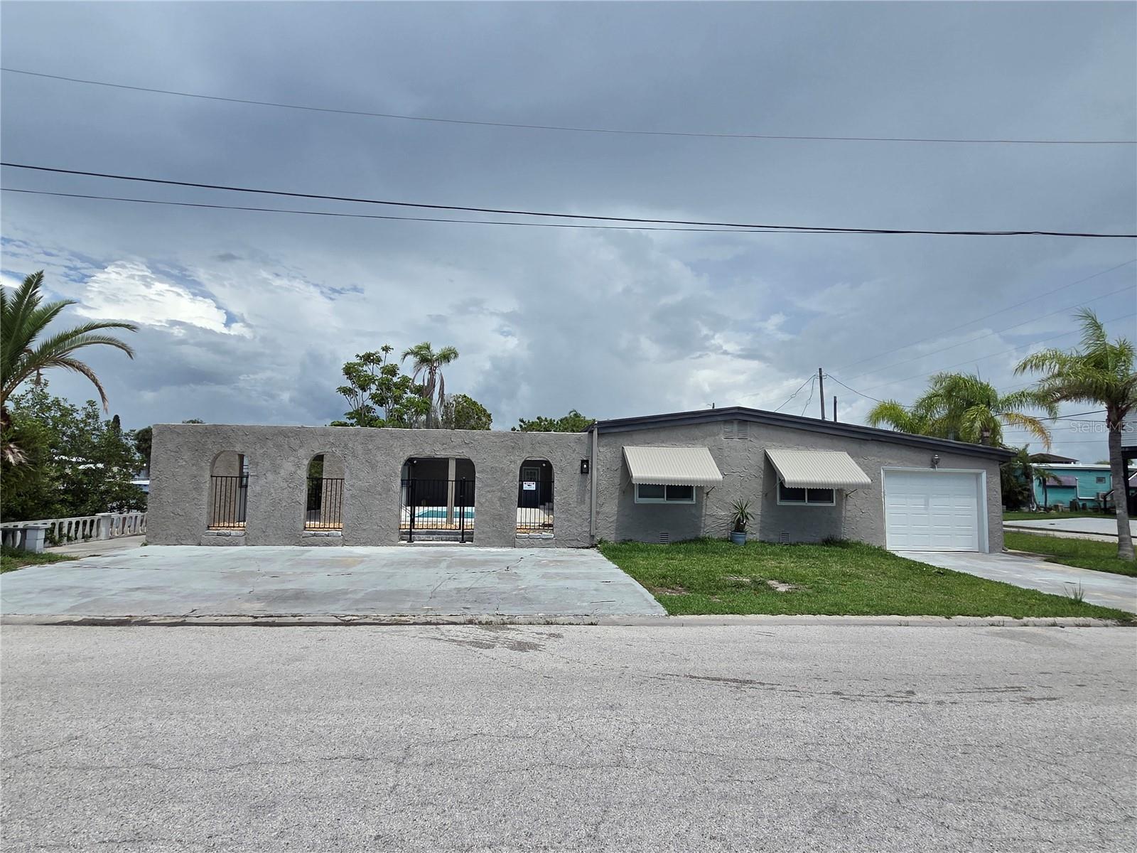 Image 1 Image 1