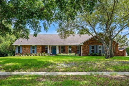 4513 WOODLANDS VILLAGE DRIVE