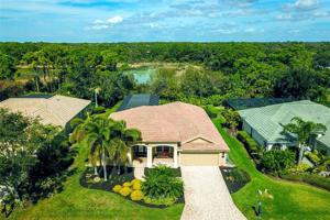 819 GOLDEN POND COURT