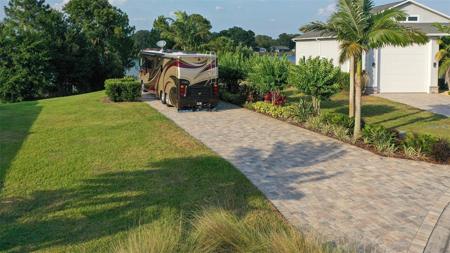 706 MEANDERING WAY