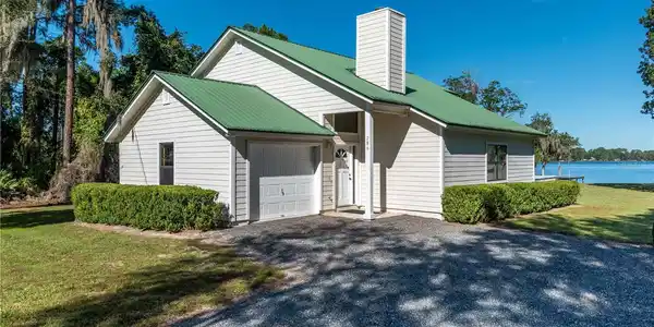 286 RILEY LAKE DRIVE