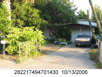 906 CENTER