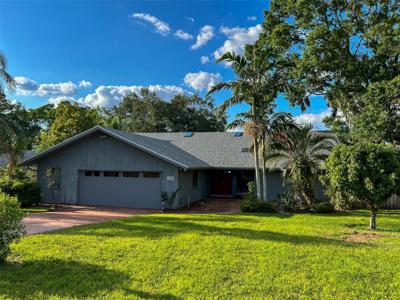 952 N HERON CIRCLE