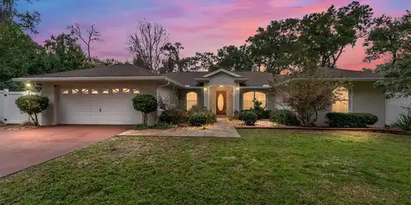 84 S HUNTING LODGE DRIVE